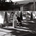 Une femme avec un voile blanc et une poussette, Onex